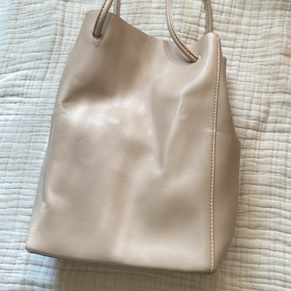 NWT Oak + Fort Beige Cream Tote Bag - Picture 4 of 4
